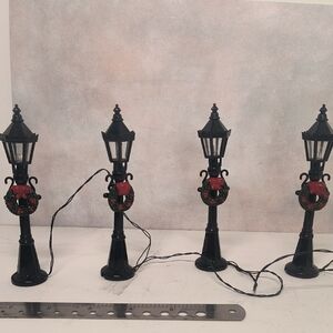 ENCHANTED FOREST Village Christmas Black lighted Lamp Posts w/ Wreaths